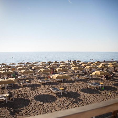 Miledy Monolocale Direttamente Sul Mare Lejlighed Marina di Castagneto Carducci Eksteriør billede